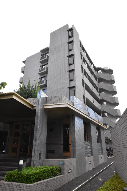 ��ʌ�����s�˒˂R���ڂ̃}���V�����̌����O��