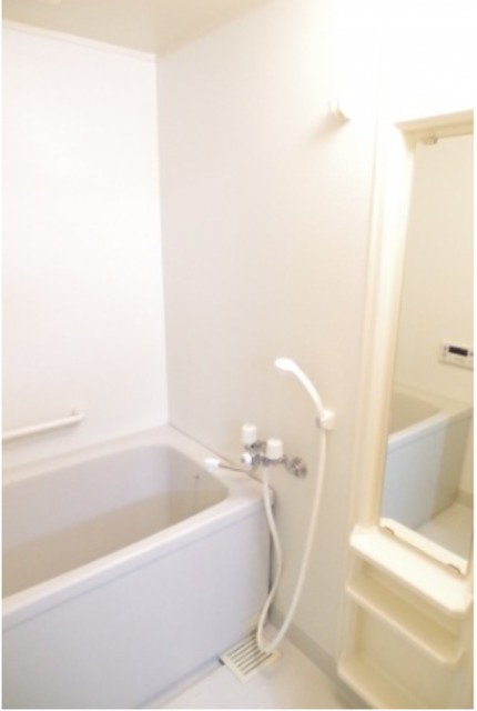 ��ʌ�����s�˒˂R���ڂ̃}���V�����̃o�X