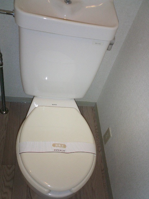 ��ʌ��������܎s�k����i���Q���ڂ̃A�p�[�g�̃g�C��