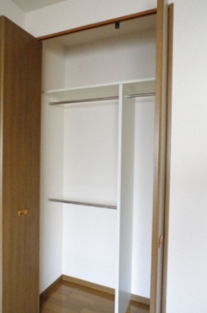 ��ʌ�����s�˒˂R���ڂ̃}���V�����̎��[