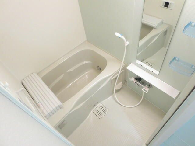 ��ʌ��������܎s�Y�a��{���R���ڂ̃}���V�����̃o�X