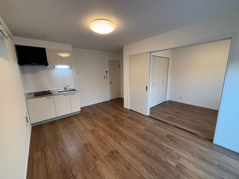 ��ʌ��z�J�s�厚�쉬���̃A�p�[�g�̋��ԁE���r���O