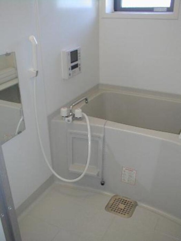 ��ʌ��k�����S�ɓޒ������j�Q���ڂ̃A�p�[�g�̃o�X