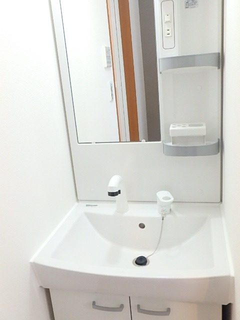 ��ʌ��������܎s�k����i���P���ڂ̃A�p�[�g�̐��ʏ�