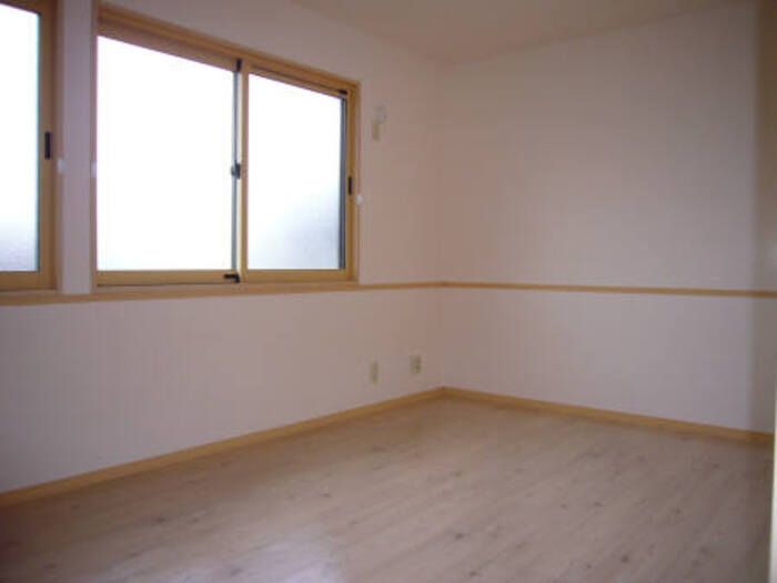 ��ʌ��k�����S�ɓޒ������j�Q���ڂ̃A�p�[�g�̂��̑������E�X�y�[�X