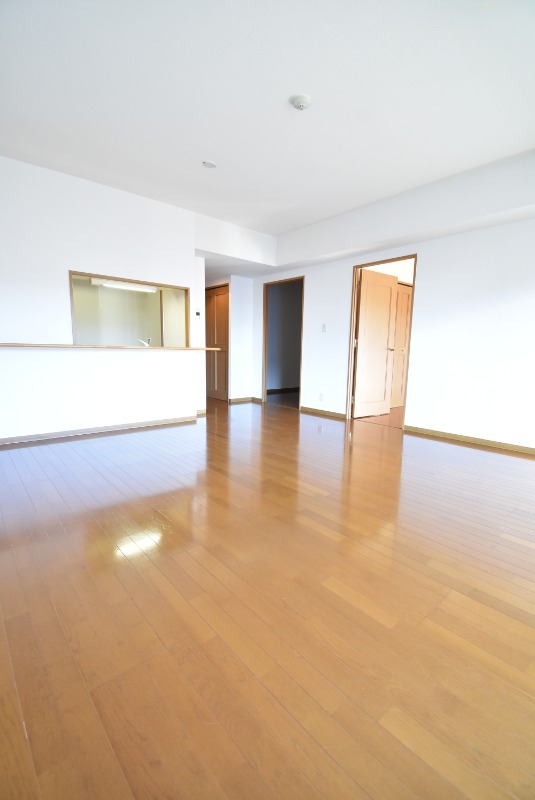 ��ʌ��������܎s�k��{�����P���ڂ̃}���V�����̋��ԁE���r���O