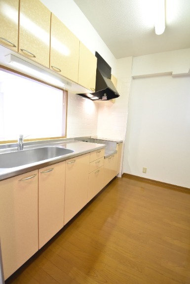 ��ʌ��������܎s�k��{�����P���ڂ̃}���V�����̃L�b�`��