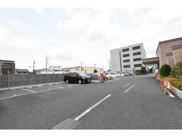 ��ʌ��������܎s�k��{�����P���ڂ̃}���V�����̒��ԏ�