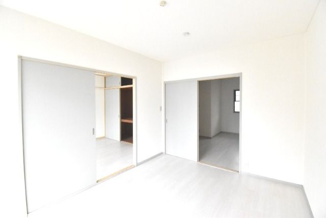 ��ʌ�����s�厚������̃A�p�[�g�̋��ԁE���r���O