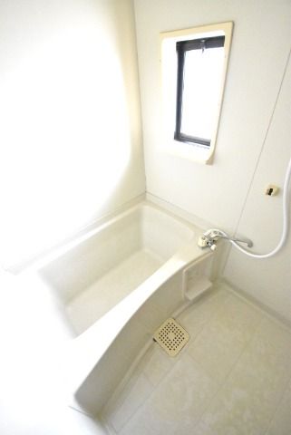 ��ʌ�����s�厚������̃A�p�[�g�̃o�X