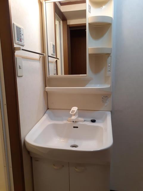 ��ʌ��������܎s��������R���ڂ̃}���V�����̐��ʏ�