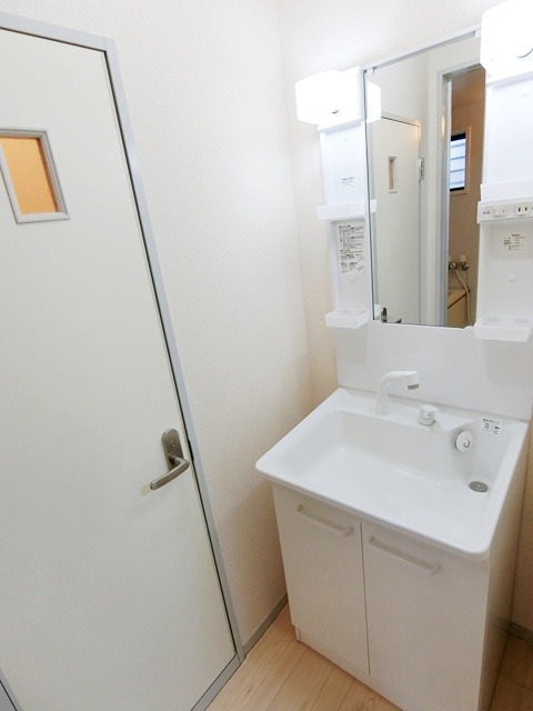 ��ʌ��������܎s�k��g�쒬�P���ڂ̃A�p�[�g�̐��ʏ�