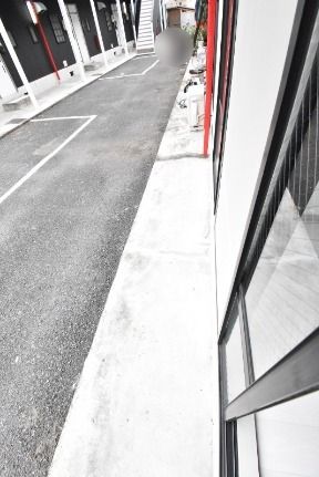 ��ʌ�����s�厚������̃A�p�[�g�̃o���R�j�[