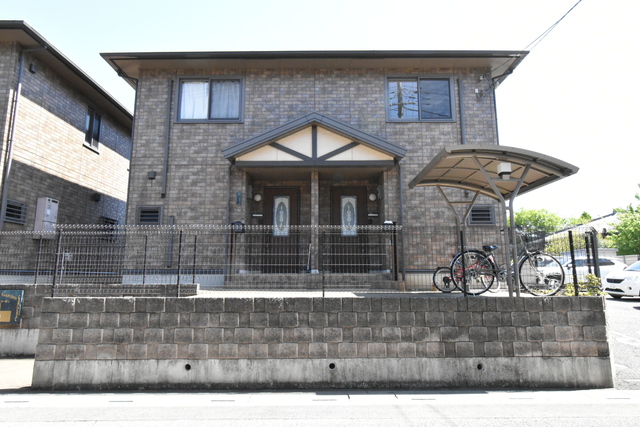 ��ʌ��������܎s�k��g�쒬�P���ڂ̃e���X�n�E�X�̌����O��