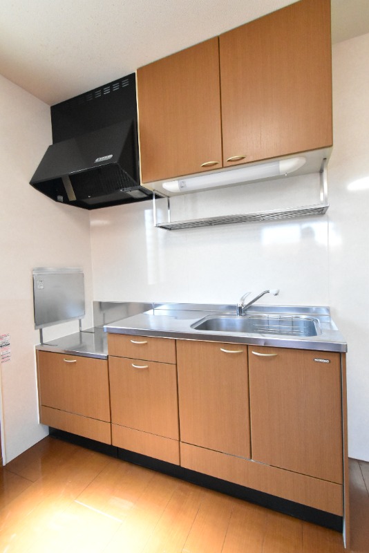 ��ʌ��������܎s�k��g�쒬�P���ڂ̃e���X�n�E�X�̃L�b�`��