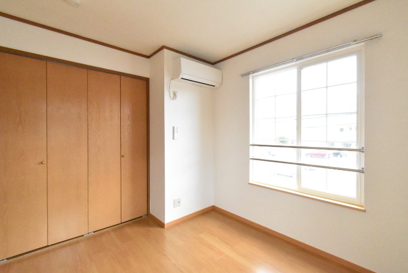 ��ʌ������s���W���ڂ̃A�p�[�g�̂��̑������E�X�y�[�X