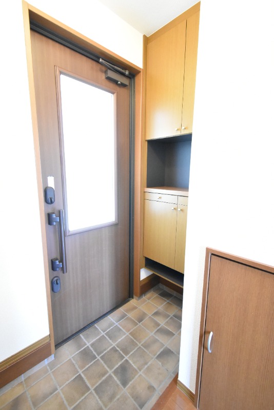 ��ʌ��������܎s�k��g�쒬�P���ڂ̃e���X�n�E�X�̌���