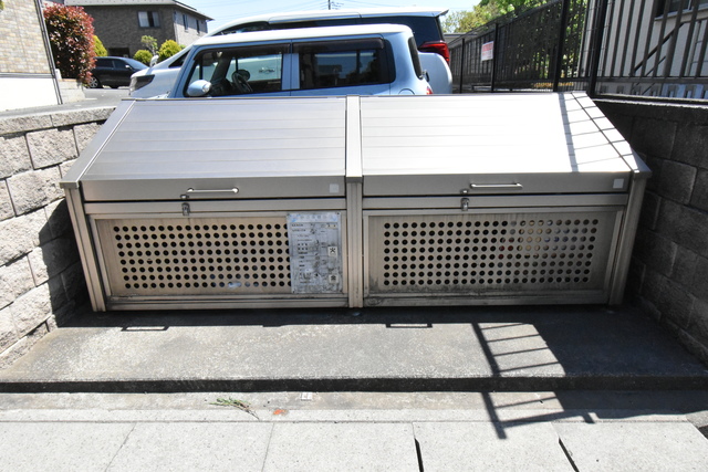 ��ʌ��������܎s�k��g�쒬�P���ڂ̃e���X�n�E�X�̂��̑�