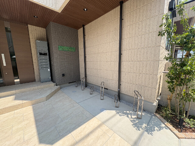 ��ʌ��������܎s��{����ؒ��R���ڂ̃}���V�����̃G���g�����X