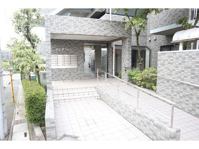 ��ʌ�����s�˒˂P���ڂ̃}���V�����̃G���g�����X