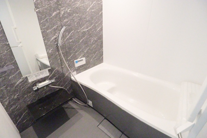 ��ʌ��������܎s��{����ؒ��S���ڂ̃A�p�[�g�̃o�X