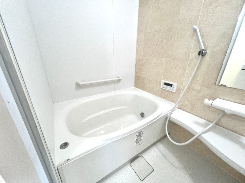 ��ʌ��������܎s�����擌��{�U���ڂ̃A�p�[�g�̃o�X