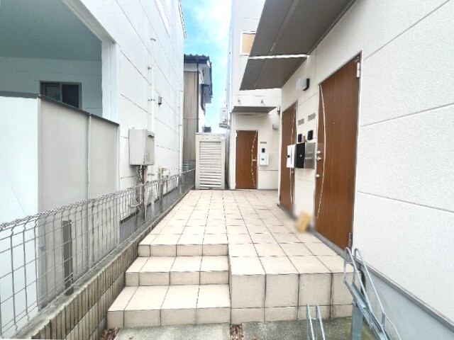 ��ʌ��������܎s�����擌��{�U���ڂ̃A�p�[�g�̃G���g�����X