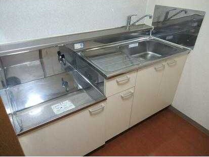 ��ʌ��@�c�s���R���ڂ̃A�p�[�g�̃L�b�`��