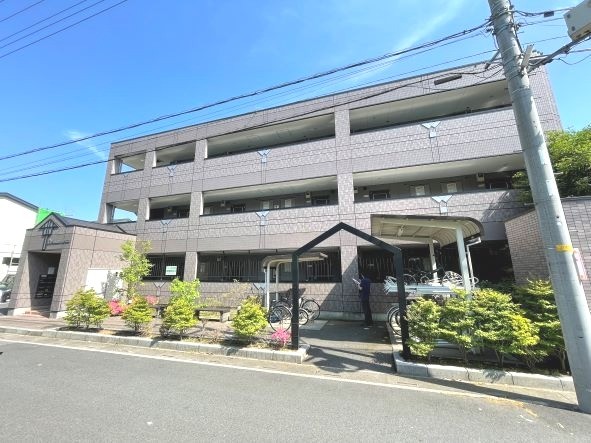 ��ʌ�����s�����R���ڂ̃}���V�����̌����O��