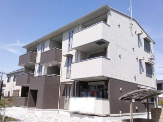 ��ʌ�����s�ђ��̃A�p�[�g�̌����O��