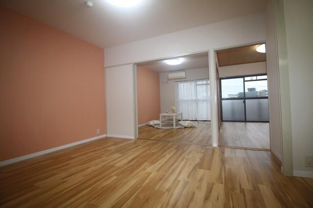 ��ʌ�����s����T���ڂ̃}���V�����̋��ԁE���r���O