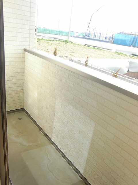 ��ʌ��������܎s��΋�������R���ڂ̃A�p�[�g�̃o���R�j�[