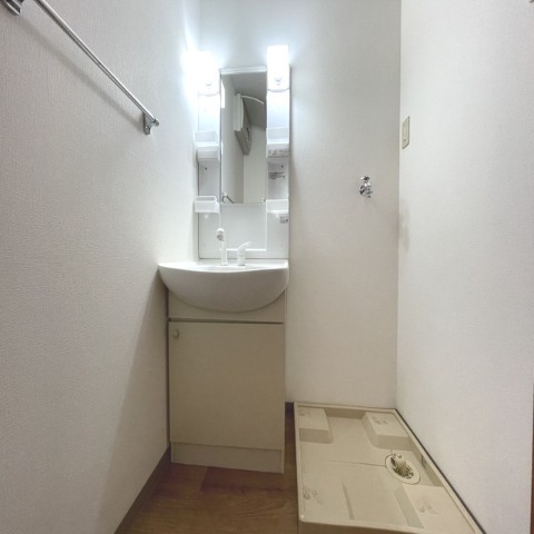 ��ʌ�����s�����R���ڂ̃}���V�����̐��ʏ�