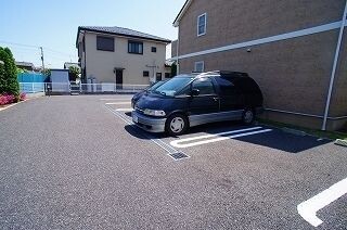 ��ʌ��z�J�s�����Q���ڂ̃}���V�����̒��ԏ�