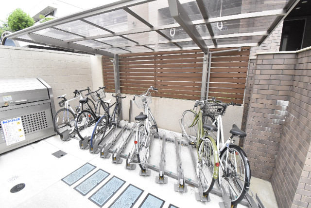 ��ʌ��������܎s��{��������P���ڂ̃A�p�[�g�̂��̑�