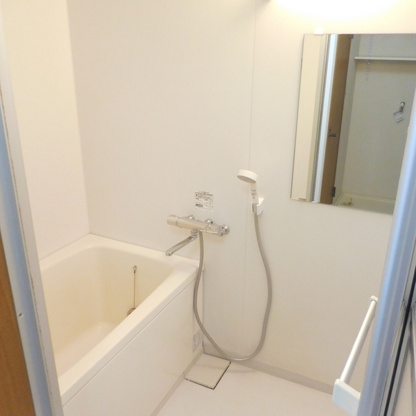 ��ʌ�����s��؂S���ڂ̃A�p�[�g�̃o�X