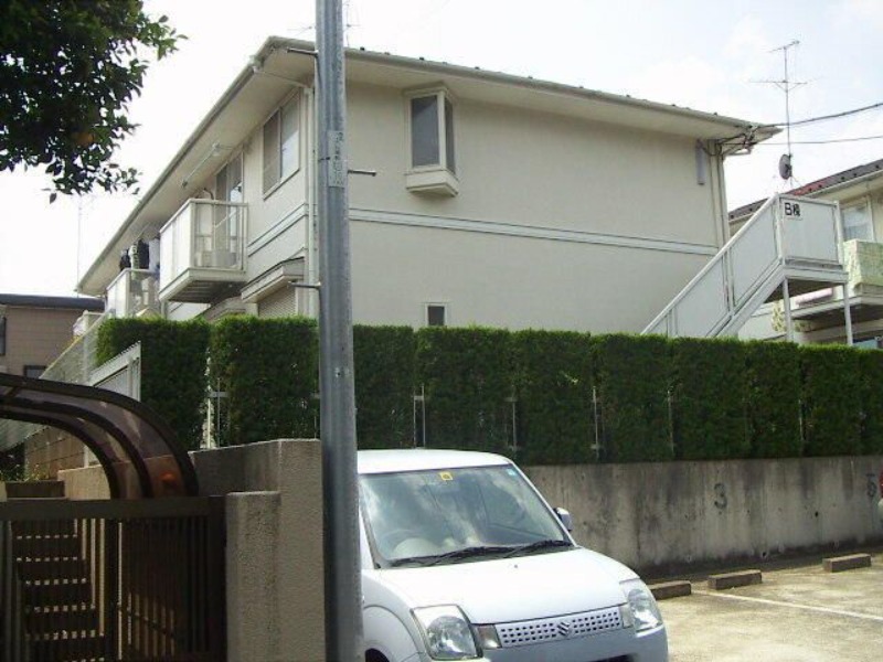 ��ʌ��������܎s�΋摾�c�E�P���ڂ̃A�p�[�g�̌����O��