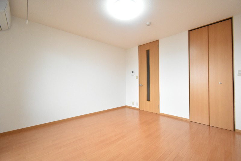 ��ʌ��������܎s�Y�a���؍�R���ڂ̃}���V�����̋����E���r���O