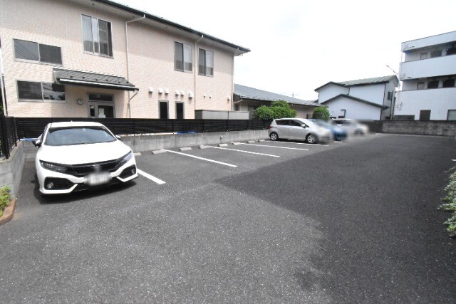 ��ʌ��������܎s�Y�a���؍�R���ڂ̃}���V�����̒��ԏ�