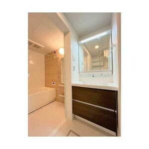 ��ʌ��������܎s�����擌��{�Q���ڂ̃A�p�[�g�̐��ʏ�