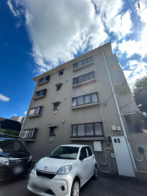 ��ʌ��������܎s��{��O���Q���ڂ̃}���V�����̌����O��