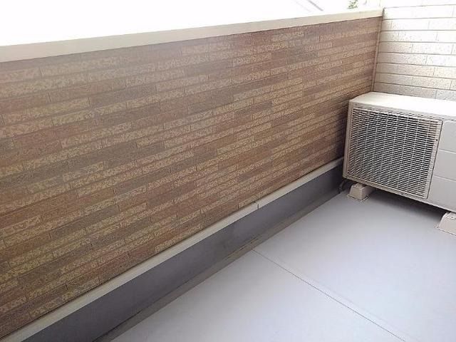 ��ʌ��z�J�s���C�N�^�E���V���ڂ̃A�p�[�g�̃o���R�j�[