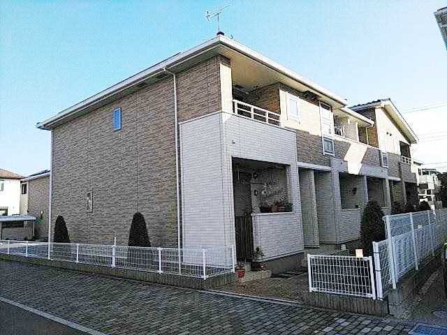 ��ʌ��z�J�s���C�N�^�E���V���ڂ̃A�p�[�g�̃G���g�����X