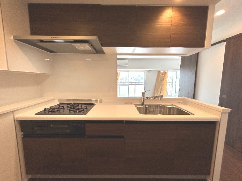 ��ʌ��������܎s�k��A�|���P���ڂ̃}���V�����̃L�b�`��