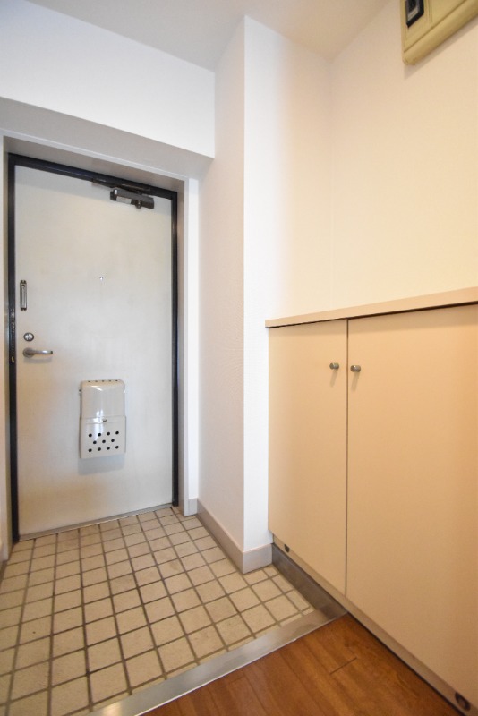 ��ʌ��������܎s��{��O���Q���ڂ̃}���V�����̌���