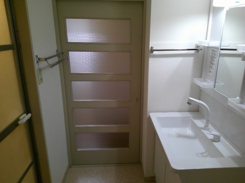 ��ʌ��������܎s��{��O���Q���ڂ̃}���V�����̐��ʏ�