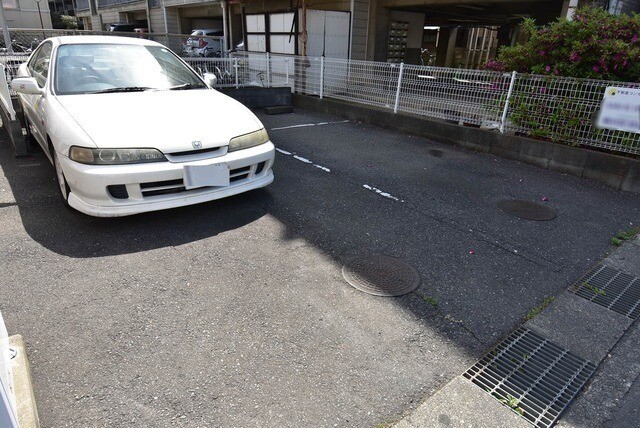 ��ʌ��������܎s��������R���ڂ̃A�p�[�g�̒��ԏ�