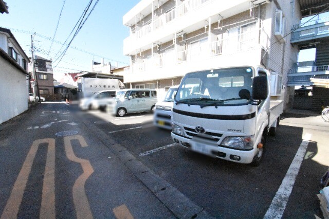 ��ʌ��������܎s��΋撇���P���ڂ̃}���V�����̒��ԏ�