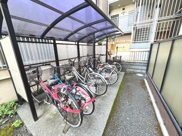 ��ʌ��@�c�s�{���̃A�p�[�g�̂��̑�