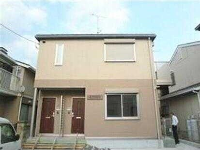 ��ʌ�����s�厚���J��483-18�̃A�p�[�g�̌����O��